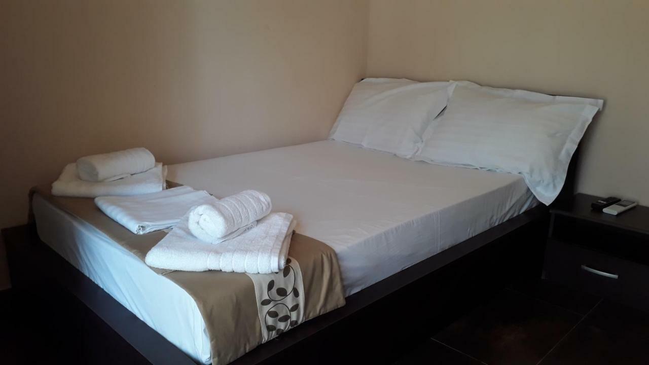 Oneiro Zois Apartment พริโนส ภายนอก รูปภาพ